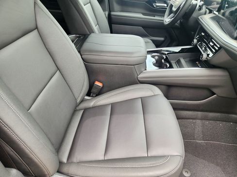 New 2026 Chevrolet Suburban LT w/ Comfort Package RWD image 14