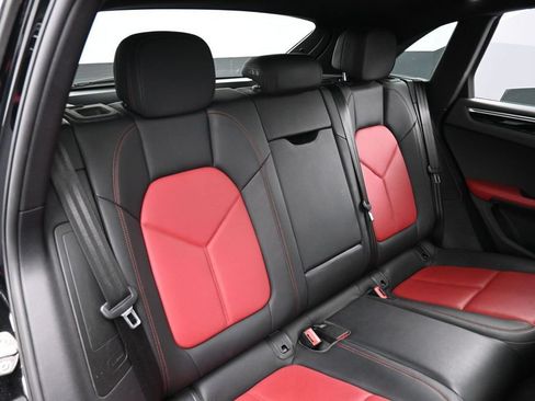 Certified 2021 Porsche Macan S AWD/4WD image 26