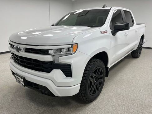 Used 2022 Chevrolet Silverado 1500 RST AWD/4WD image 6