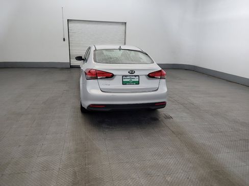 Used 2017 Kia Forte LX FWD image 6