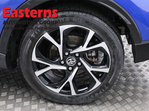 Used 2021 Toyota C-HR XLE image 33