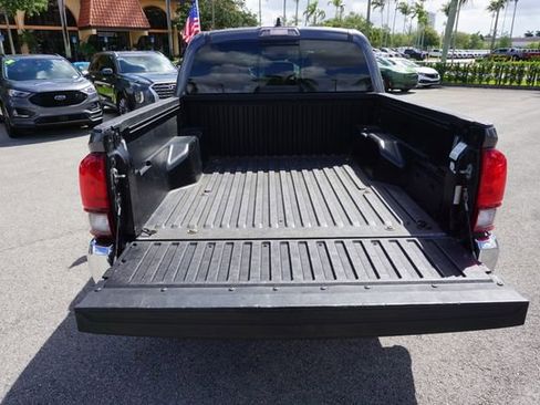 Used 2021 Toyota Tacoma SR5 RWD image 9