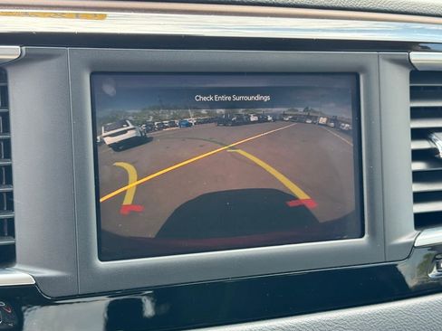 Used 2023 Chrysler Voyager LX FWD image 31