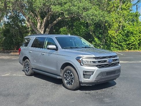 Certified 2024 Ford Expedition XLT RWD image 14