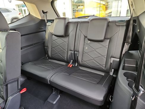New 2026 Volkswagen Atlas SE image 9