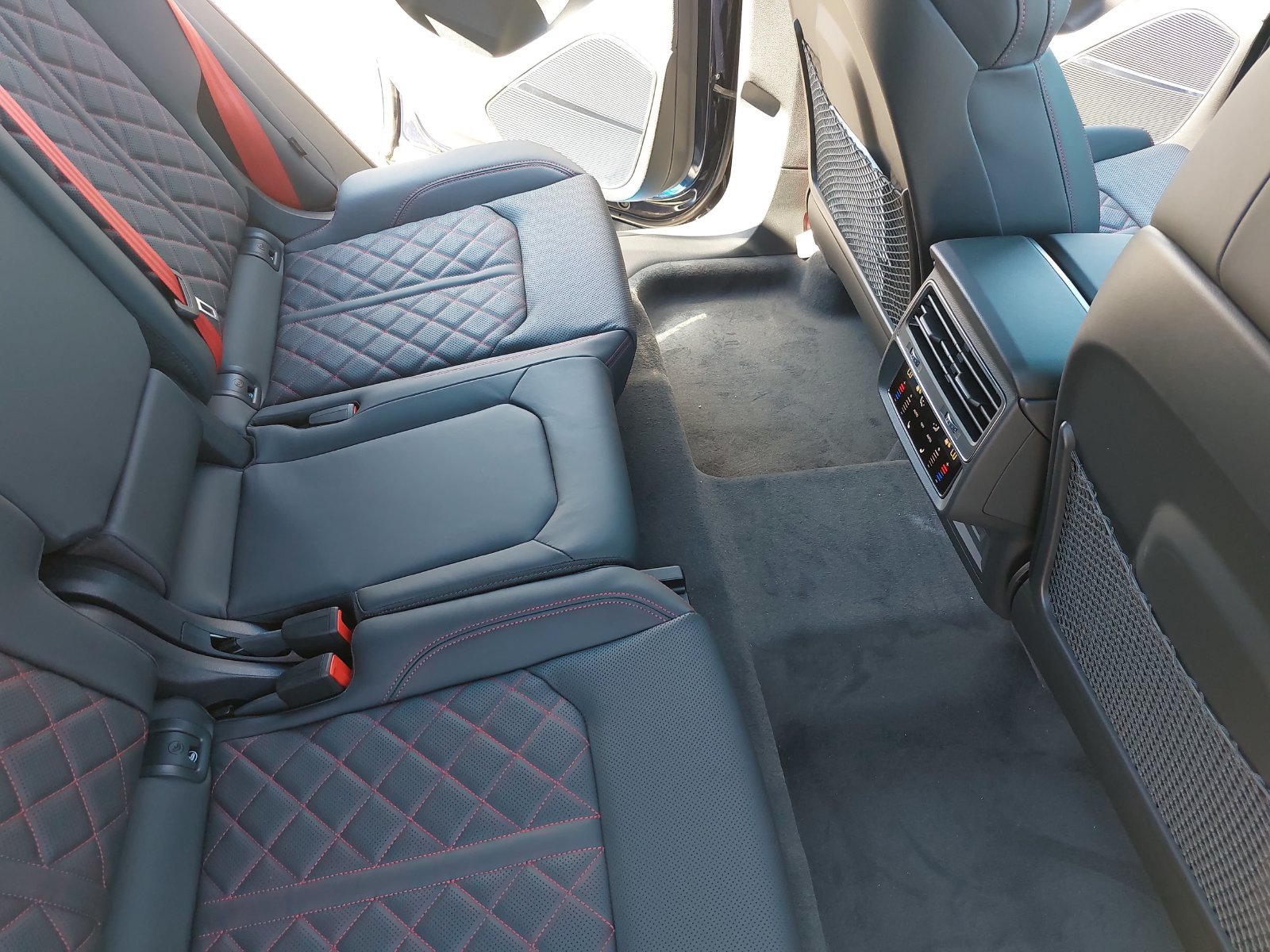 New 2027 Audi SQ8 Prestige AWD/4WD image 11