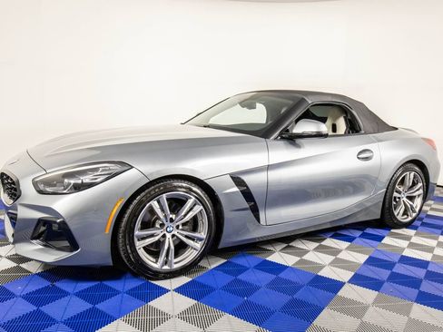 Used 2023 BMW Z4 sDrive30i w/ Premium Package RWD image 2