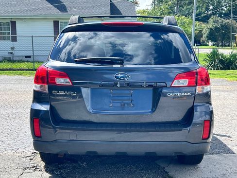 Used 2010 Subaru Outback 2.5i Premium image 7