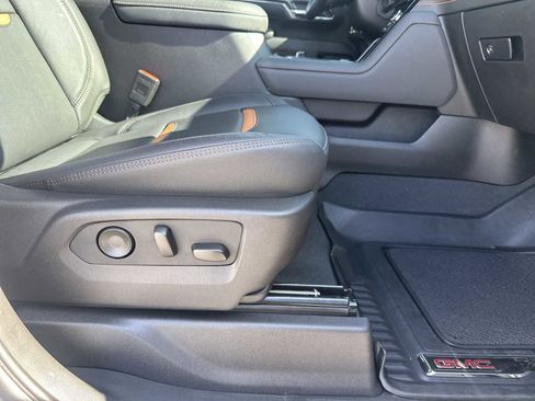 Used 2024 GMC Sierra 2500 AT4 w/ AT4 Premium Plus Package image 29