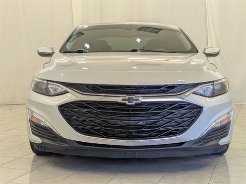 Used 2021 Chevrolet Malibu RS image 3