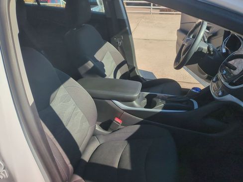 Used 2019 Chevrolet Volt LT w/ Comfort Package image 30