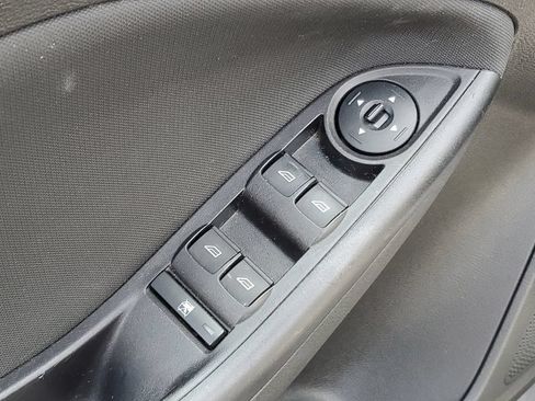 Used 2016 Ford Focus SE FWD image 22