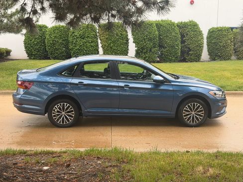 Used 2019 Volkswagen Jetta SEL FWD image 4
