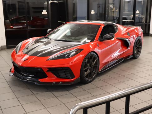 Used 2023 Chevrolet Corvette Stingray Preferred Cpe w/ Z51 Performance Package RWD image 5