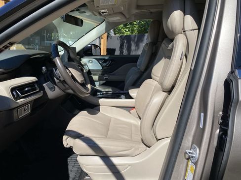 Used 2020 Lincoln Aviator Reserve w/ Equipment Group 202A AWD/4WD image 13
