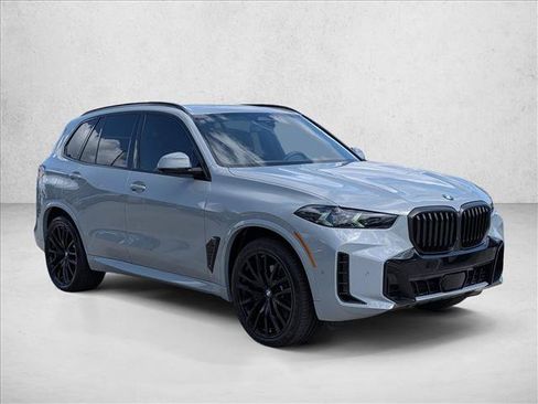 Used 2026 BMW X5 sDrive40i w/ M Sport Package RWD image 3