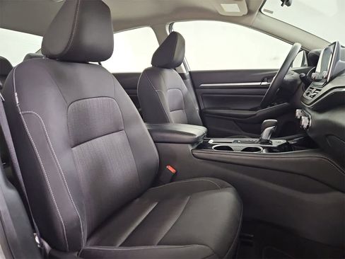 Used 2023 Nissan Altima 2.5 SV image 21