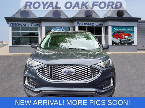 Certified 2023 Ford Edge SEL w/ Convenience Package AWD/4WD image 2