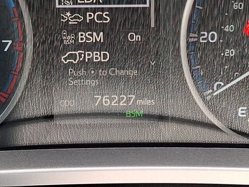 Used 2018 Toyota RAV4 XLE AWD/4WD image 21