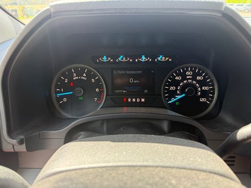 Used 2019 Ford F150 XLT w/ Equipment Group 302A Luxury AWD/4WD image 15