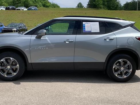 Used 2023 Chevrolet Blazer LT w/ Convenience Package FWD image 2