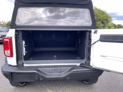 Used 2021 Ford Bronco Black Diamond image 11