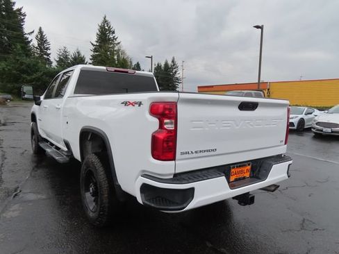 Used 2025 Chevrolet Silverado 2500 LT w/ Convenience Package AWD/4WD image 5