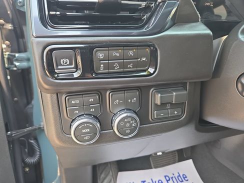 New 2026 GMC Yukon AT4 Ultimate AWD/4WD image 18