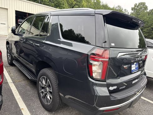 Used 2022 Chevrolet Tahoe LT w/ LT Signature Package AWD/4WD image 11