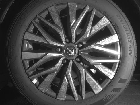 Used 2025 Nissan Altima 2.5 SV image 11