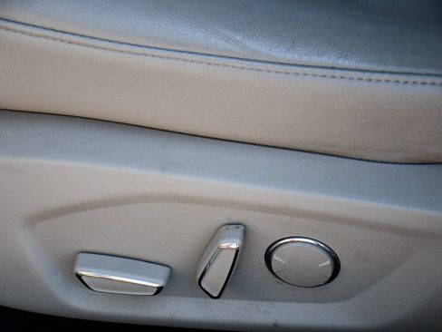 Used 2018 Ford Fusion SE w/ Equipment Group 602A image 23