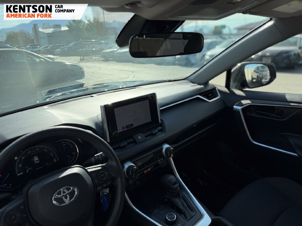 Used 2025 Toyota RAV4 LE AWD/4WD image 21