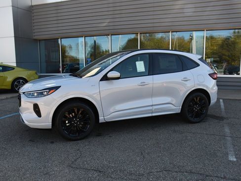 New 2026 Ford Escape ST-Line Elite w/ Class II Trailer Tow Package image 2