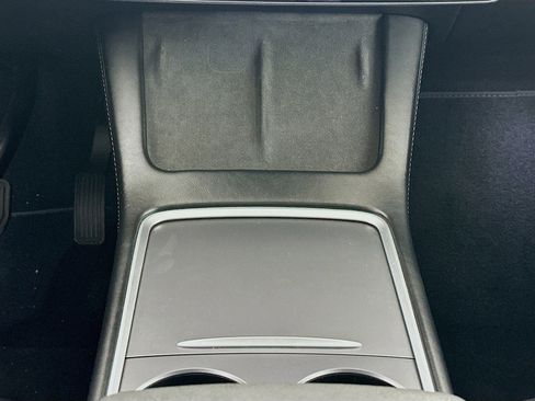 Used 2023 Tesla Model Y Long Range AWD/4WD image 12