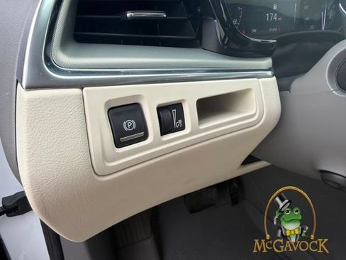 Used 2023 Cadillac XT5 Premium Luxury w/ LPO, Floor Liner Package FWD image 20