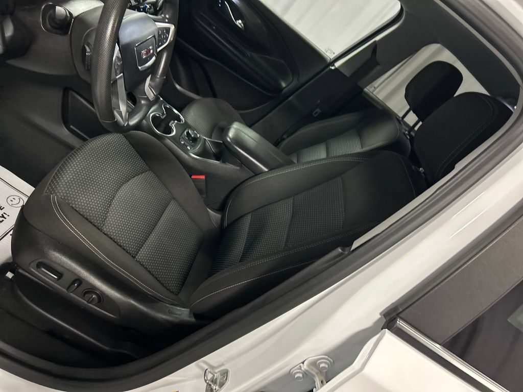 Used 2023 GMC Terrain SLE w/ Driver Convenience Package AWD/4WD image 11