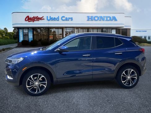 Used 2023 Buick Encore GX Select w/ Safety Package II AWD/4WD image 2