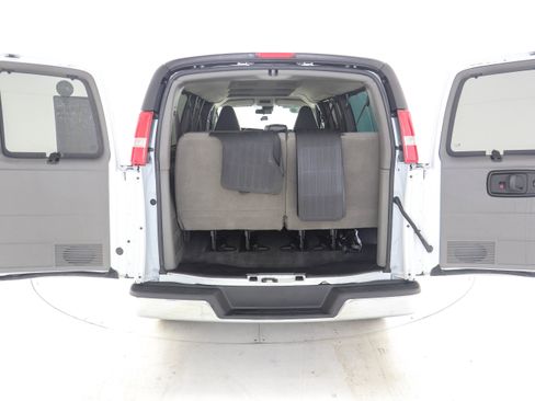 Used 2020 Chevrolet Express 3500 LT w/ LT Preferred Equipment Group image 11