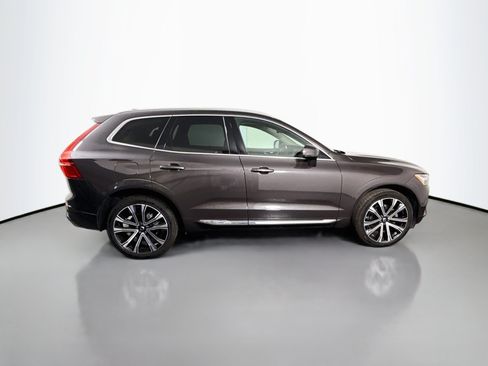 Used 2023 Volvo XC60 B5 Ultimate w/ Climate Package AWD/4WD image 11
