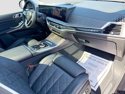 Used 2023 BMW X7 xDrive40i w/ Premium Package AWD/4WD image 14