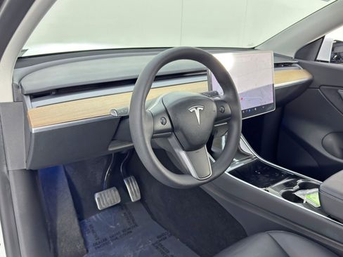 Used 2021 Tesla Model Y 2WD image 13