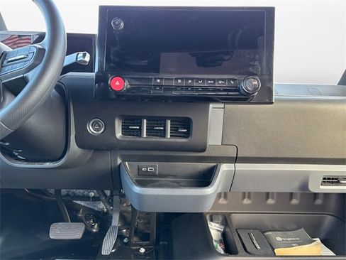 Used 2024 Chevrolet Brightdrop 400 w/ Commercial Equipment Package image 10