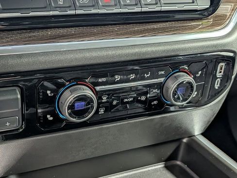 Used 2025 Chevrolet Silverado 2500 LT image 26