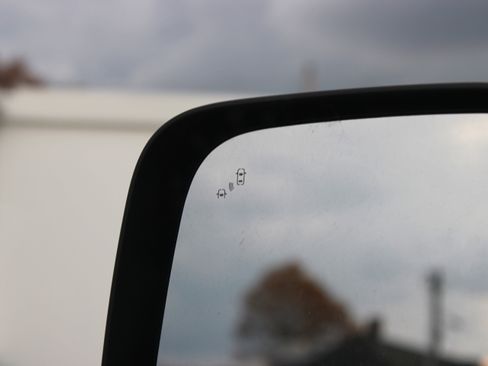 Certified 2024 Nissan Titan SV w/ SV Convenience Package image 26