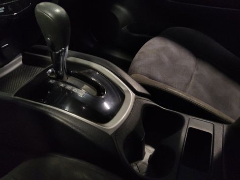 Used 2015 Nissan Rogue SV FWD image 26