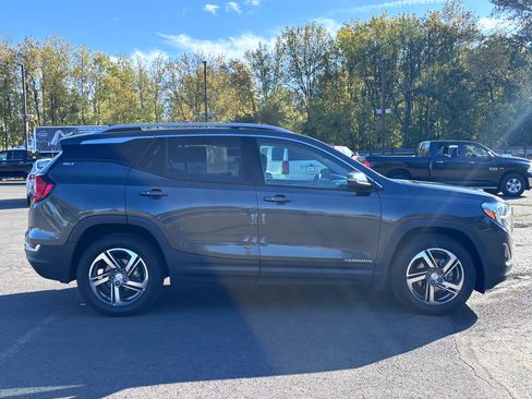 Used 2020 GMC Terrain SLT image 12