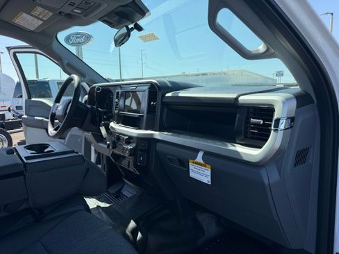 New 2026 Ford F550 4x4 Crew Cab image 14