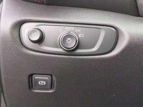 Used 2021 Chevrolet Blazer RS w/ Enhanced Convenience Package image 19