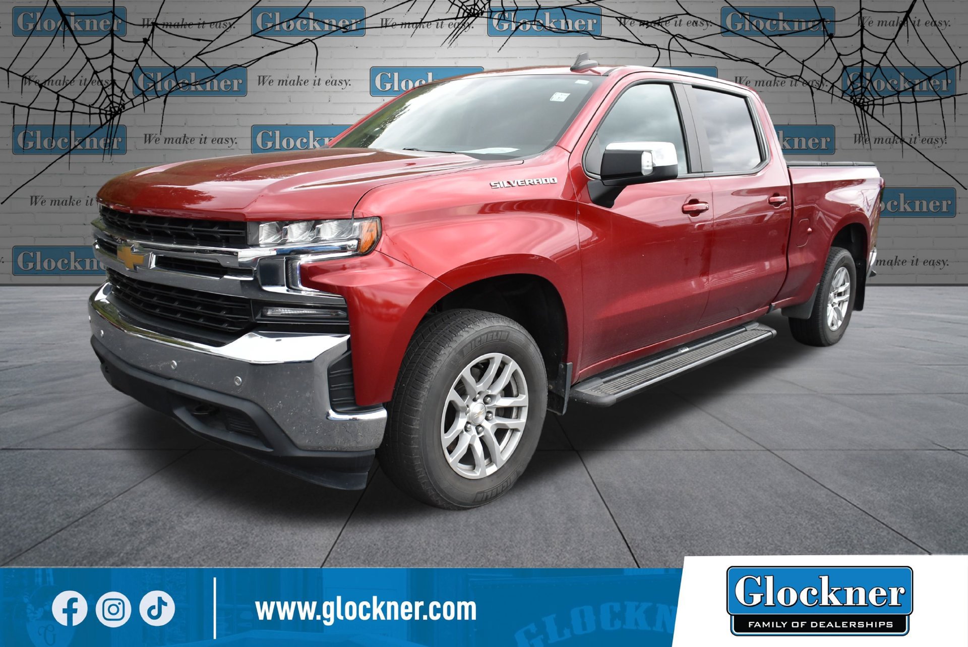 Used 2021 Chevrolet Silverado 1500 LT w/ Convenience Package II AWD/4WD image 3