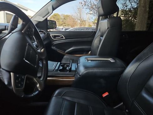 Used 2019 GMC Yukon Denali w/ Denali Ultimate Package image 6